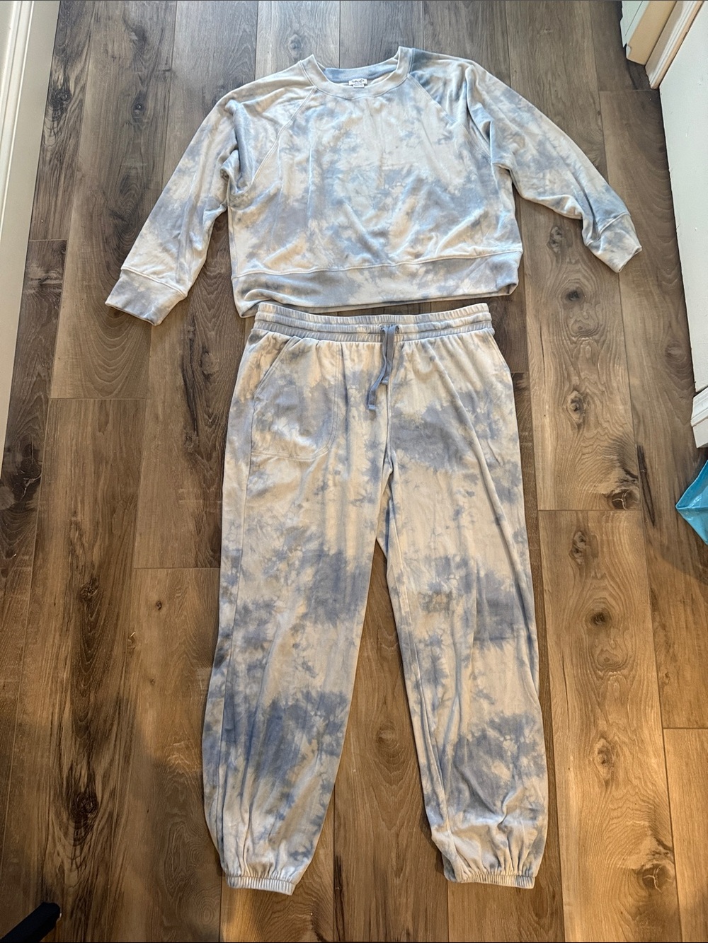 Splendid Light Blue & White Tie-Dye Kids Pajama Set